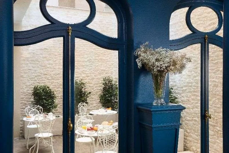 Hotel Celeste Batignolles Montmartre París Francia